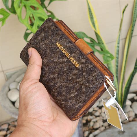 bifold michael kors wallet|Michael Kors bifold wallet.